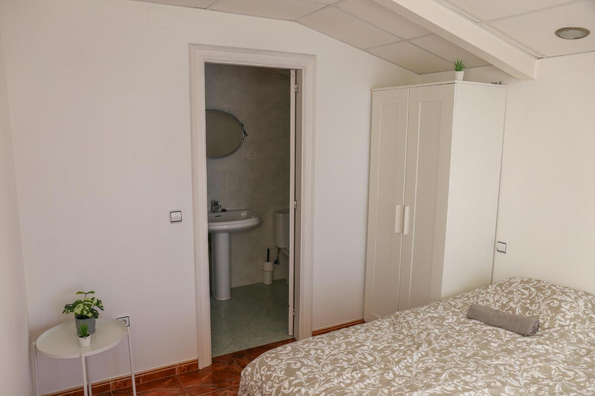 Beachfront Surf & Holiday House, Charming & Quiet Villarrube Eksteriør billede