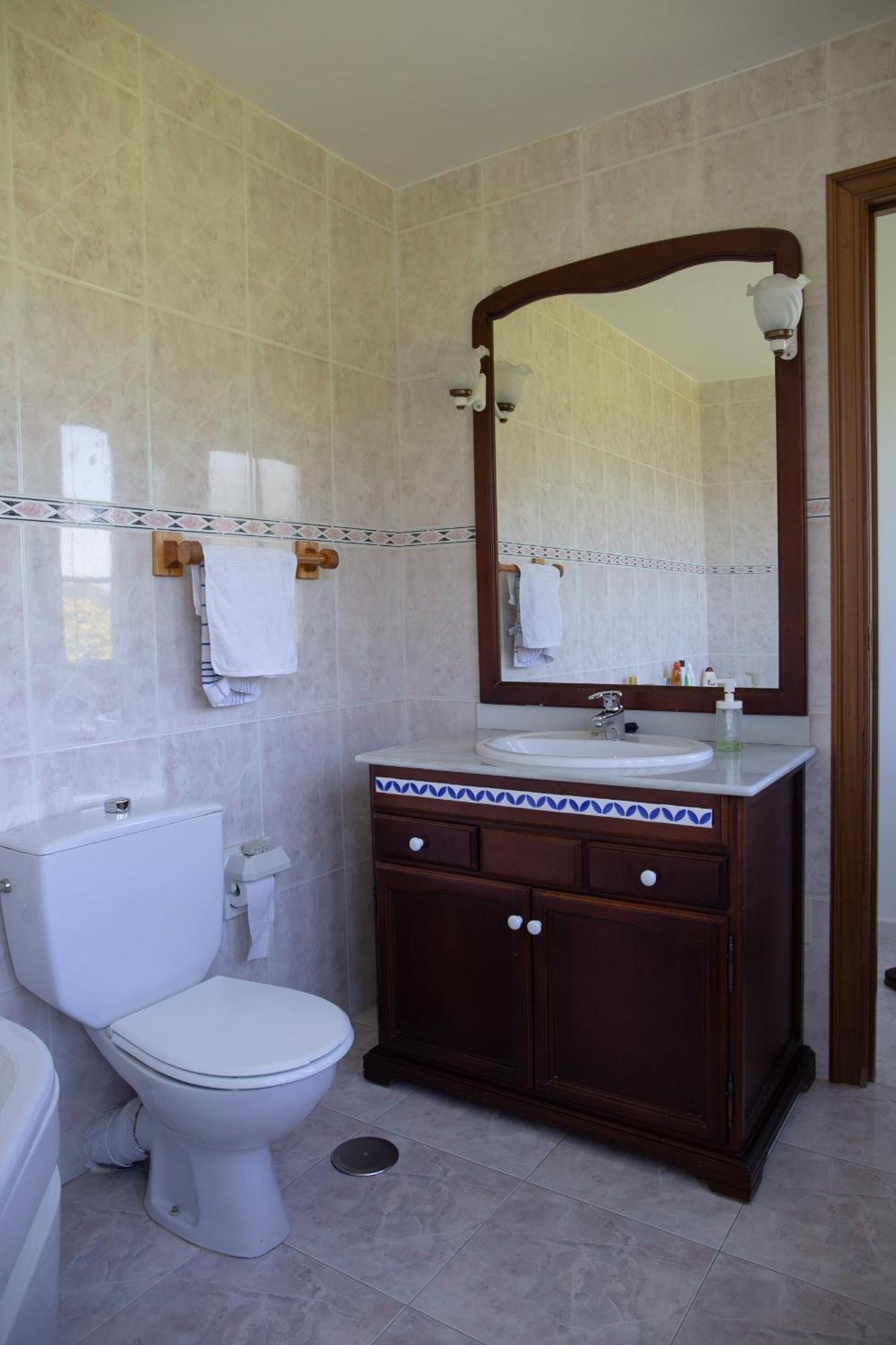 Beachfront Surf & Holiday House, Charming & Quiet Villarrube Eksteriør billede