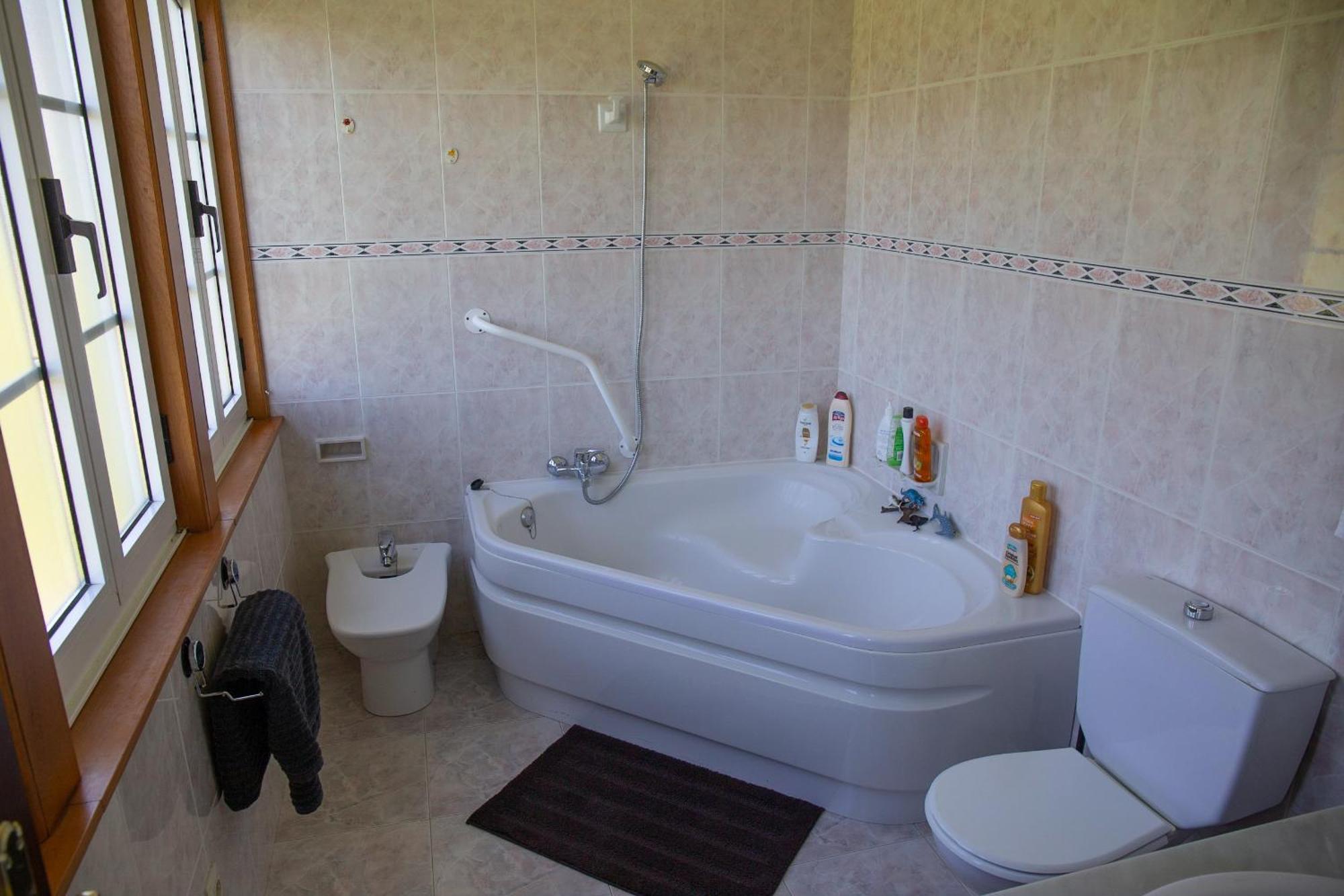 Beachfront Surf & Holiday House, Charming & Quiet Villarrube Eksteriør billede