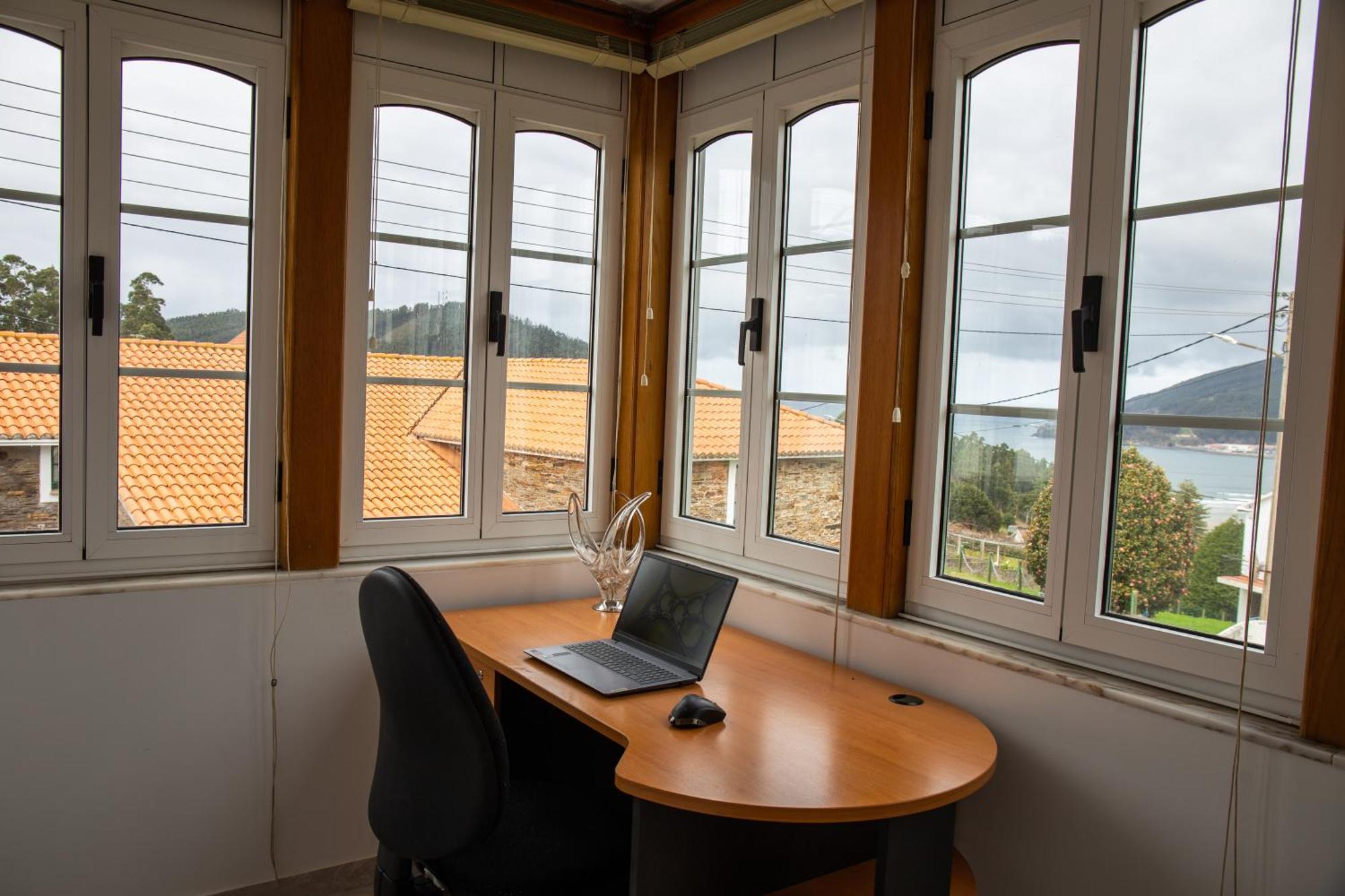 Beachfront Surf & Holiday House, Charming & Quiet Villarrube Eksteriør billede