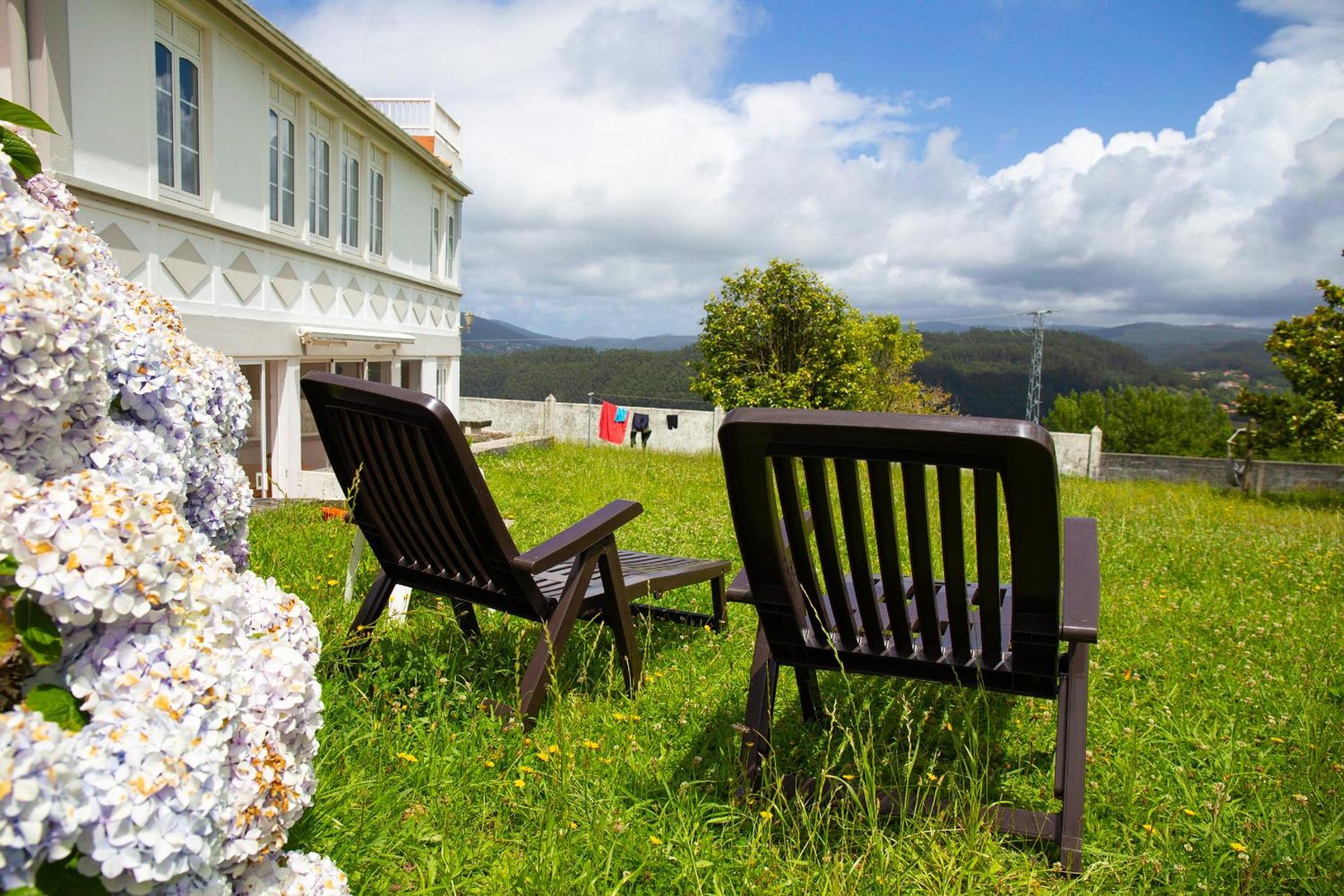 Beachfront Surf & Holiday House, Charming & Quiet Villarrube Eksteriør billede