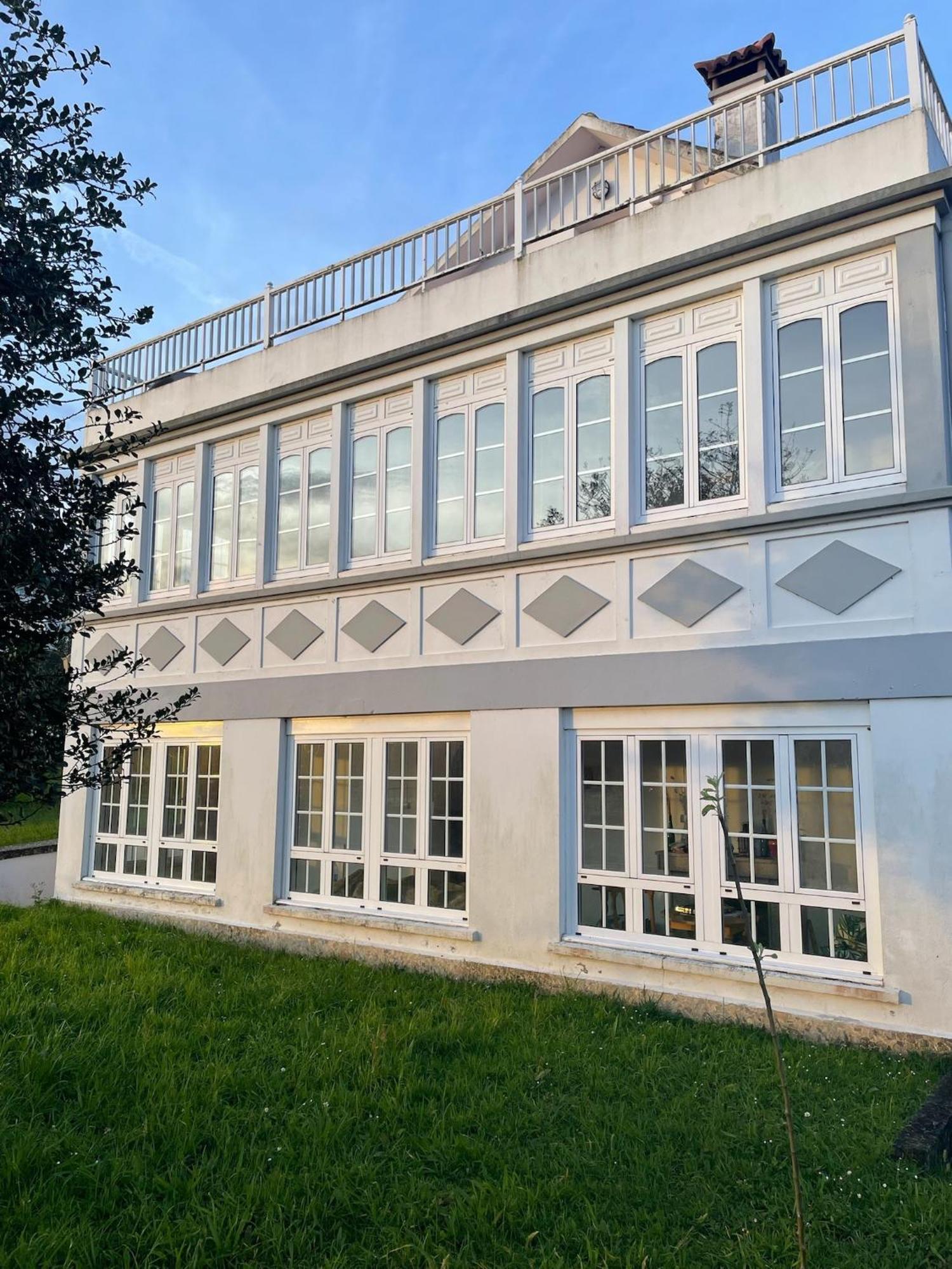 Beachfront Surf & Holiday House, Charming & Quiet Villarrube Eksteriør billede